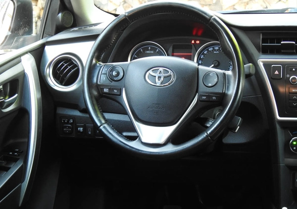 Toyota Auris cena 42900 przebieg: 143000, rok produkcji 2014 z Białobrzegi małe 191